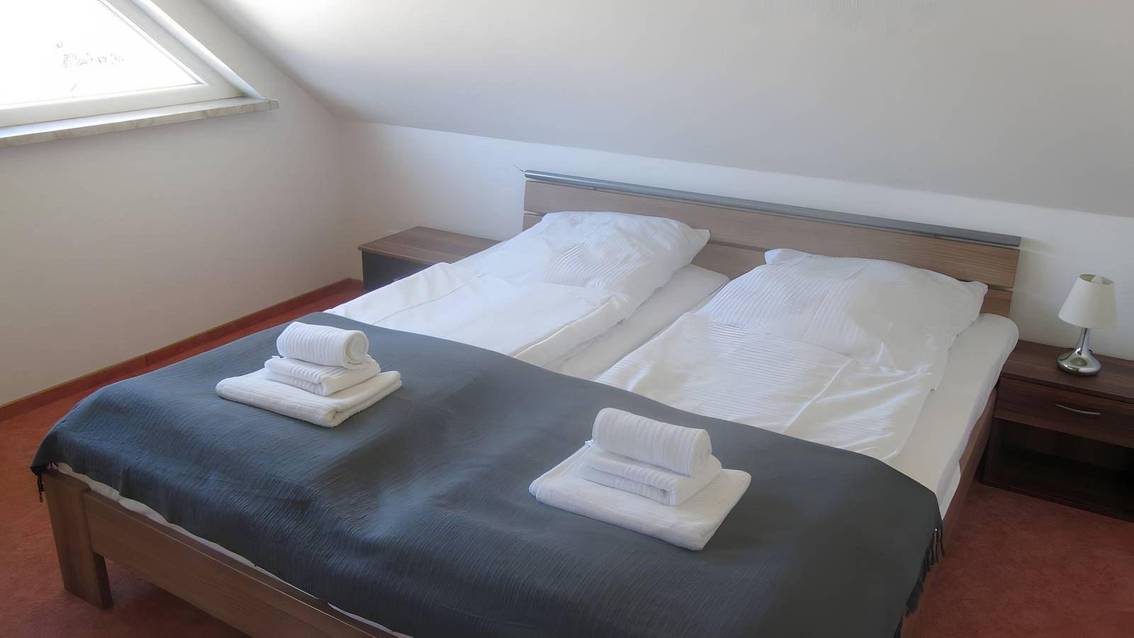 Ganze Wohnung, Apartment für 6 Personen (70 m²) mit gemeinsamer Terrasse, Garten und Wlan in Groß Schwansee, Kalkhorst
