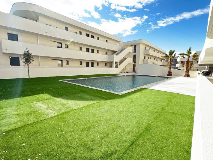 Ferienwohnung für 6 Personen, mit Balkon/Terrasse und Pool in Sérignan