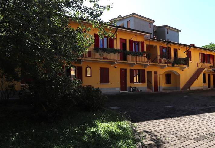 Chambre d’hôte pour 2 personnes, avec Balcon ainsi que Jardin et Vue à Monza