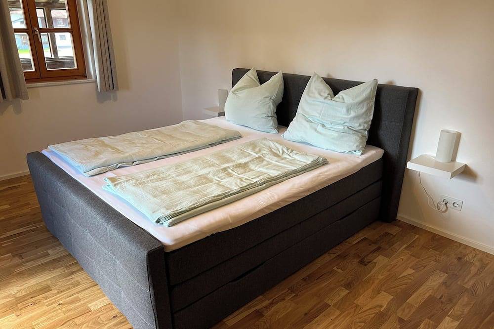Ganze Wohnung, Ferienwohnung bis 4 Personen, 90 qm, 2 Schlafzimmer mit Balkon in Wonneberg, Rupertiwinkel