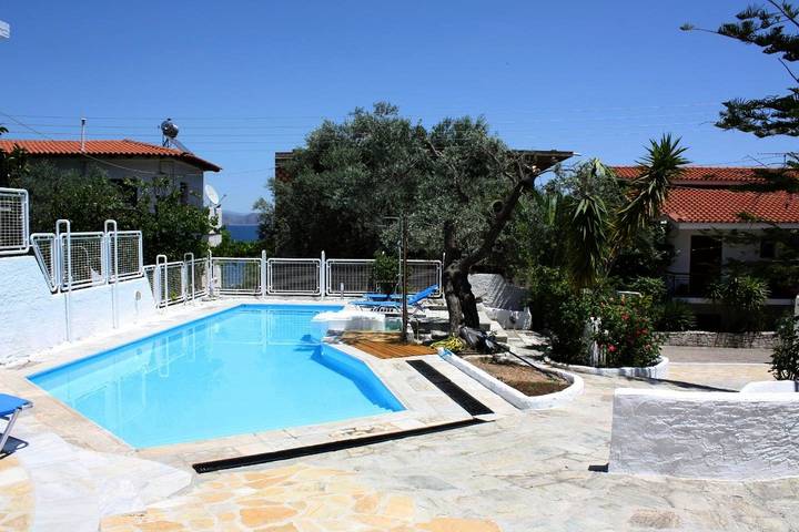 Ferienhaus für 8 Personen, mit Balkon und Terrasse sowie Garten und Pool auf den Peloponnes - 4