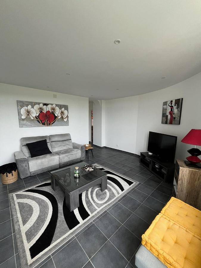 Gîte pour 4 personnes, avec Balcon ainsi que Terrasse et Vue à Liverdun - 2