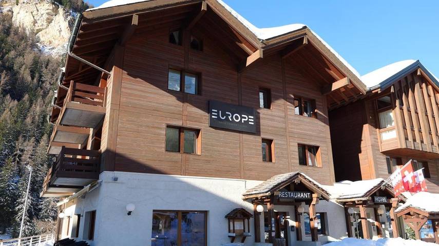 Lodge für 4 Personen, mit Balkon und Terrasse sowie Whirlpool und Sauna in Anniviers