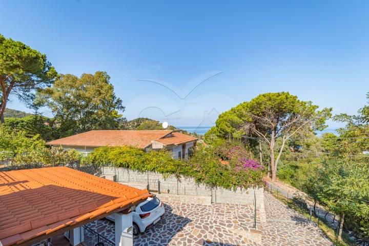 Location de vacances pour 4 personnes, avec Terrasse à Sant'Andrea