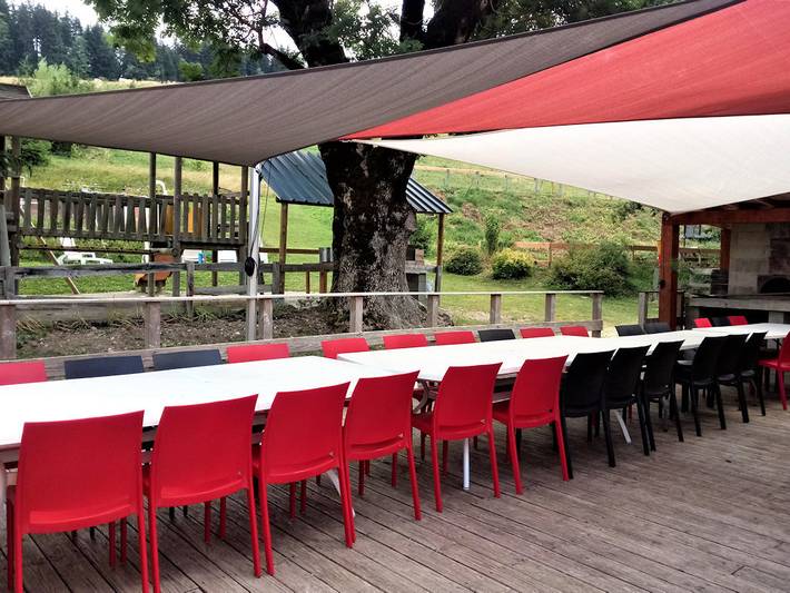 Location de vacances pour 30 personnes, avec terrasse et jardin dans l' Isère - 4