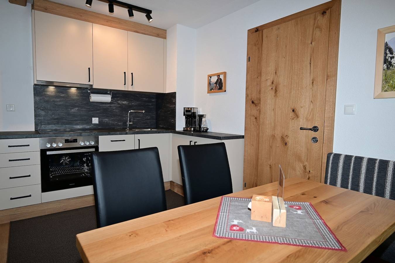 Geheel vakantieappartement, Vakantieappartement voor 4 personen met tuin in Lechtal Alps, Biberwier