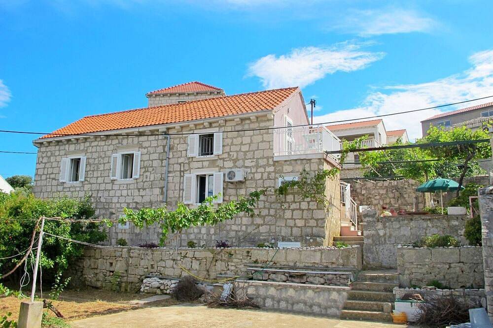 Ganze Wohnung, Ferienwohnungen und Zimmer Antun, (13052), Lumbarda, Croatia in Lumbarda, Korcula