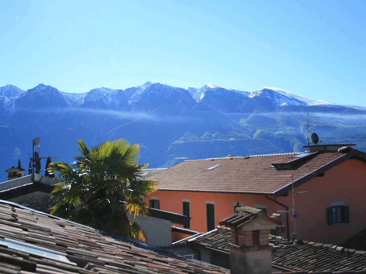 Ganze Wohnung, Wohnung 'Giobattista' mit Blick aufs Wasser in Gardola, Tignale