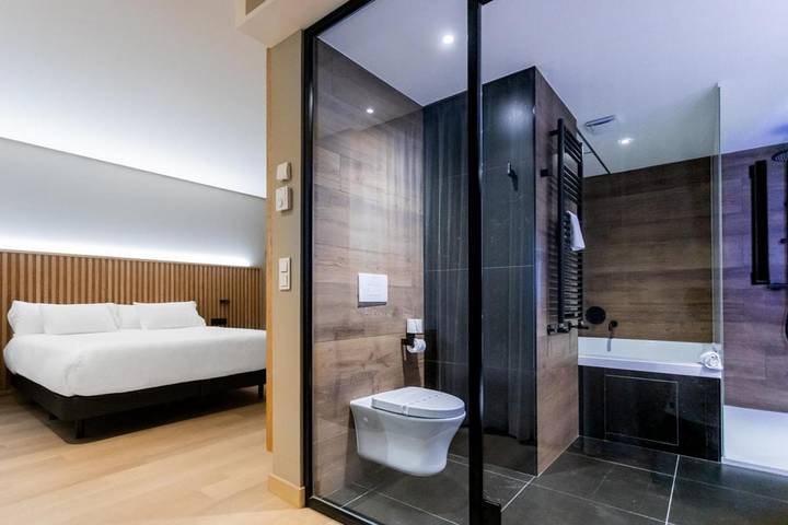 Hotel para 3 personas, con jardín en Burgos