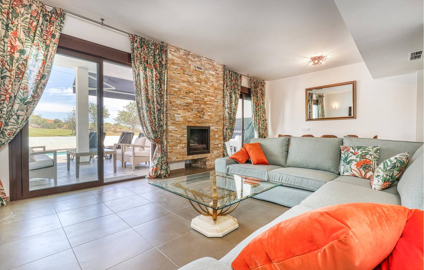 Apartamento Vista Mar con Piscina, Terraza, AA, Lavadora - 2km Playa in Valle Romano, Estepona