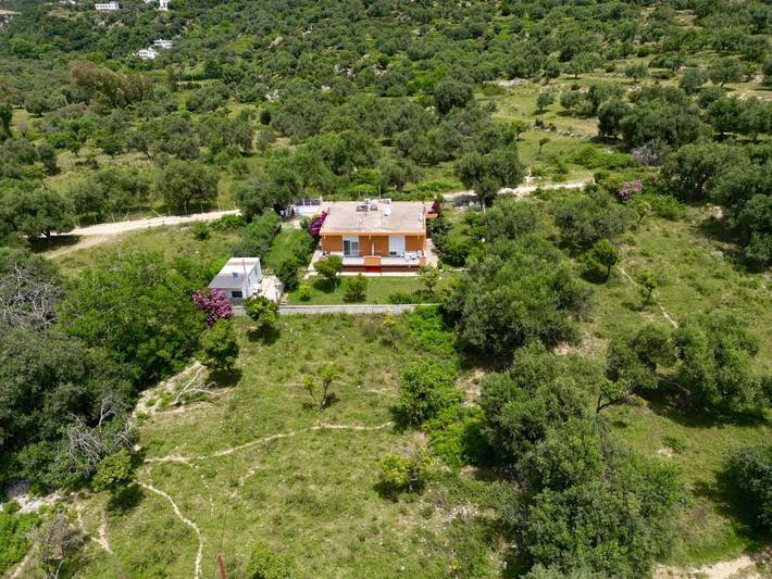 Location de vacances pour 5 personnes, avec jardin ainsi que vue et balcon dans Borsh - 4