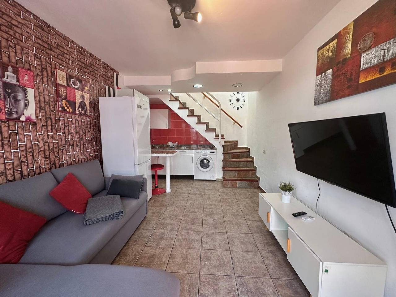 Hel lägenhet, Holiday Home Dunaflor Gemelo 2 with Shared Pool, Terrace & Wi-Fi in Campo Internacional, San Bartolomé de Tirajana