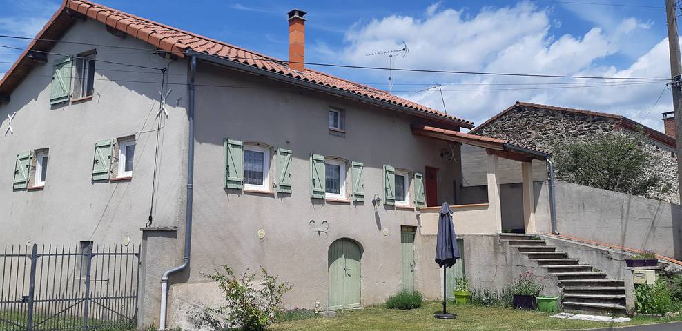 Gîte pour 5 personnes, avec balcon dans Saint-Martin-d'Ollières