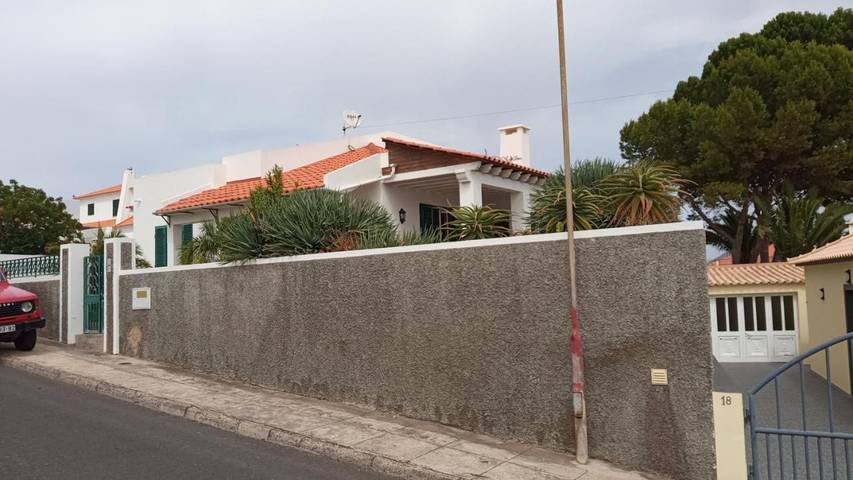Vakantiehuis voor 6 personen, met Terras en Tuin in Porto Santo