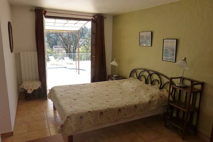 Location de vacances pour 4 personnes, avec terrasse et jardin à Carcès - 3