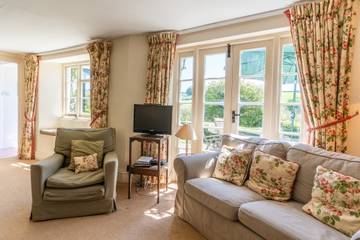 Villa for 8 Guests in Withypool & Hawkridge, England, Picture 4