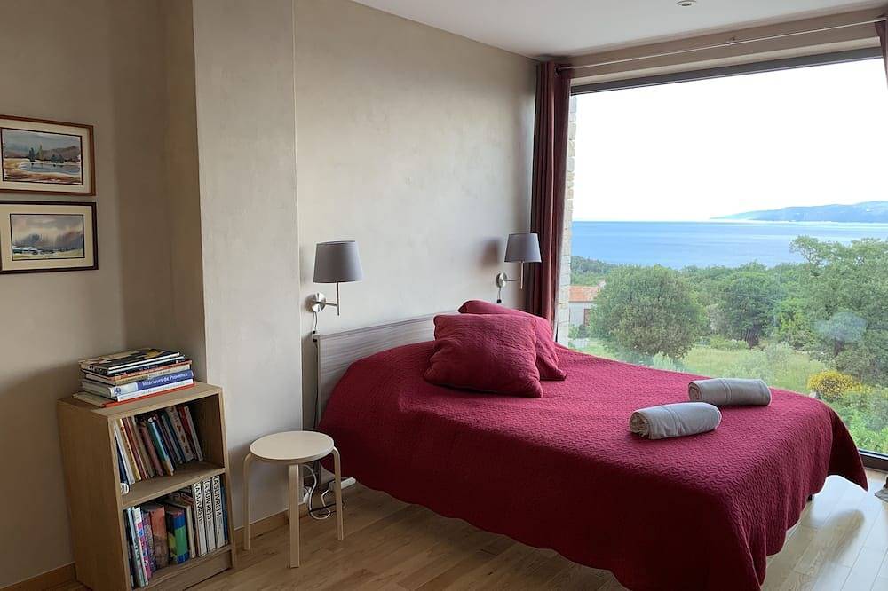 Zeitgenössische Villa am Meer in Istrien in Raša, Ostküste Istrien