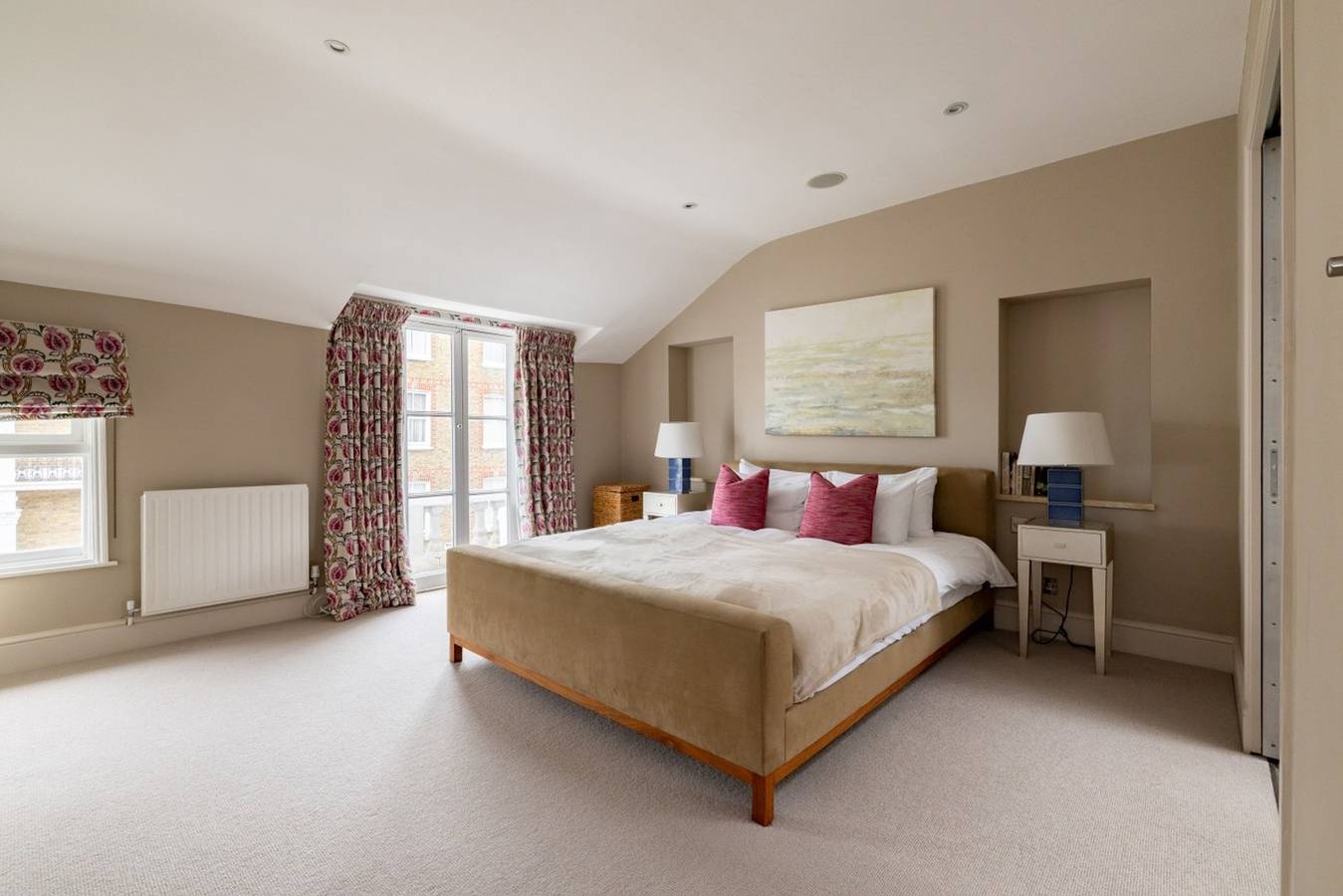 Entire apartment, Green & Leafy  – 2 Bedroom in Clapham in Wandsworth, London