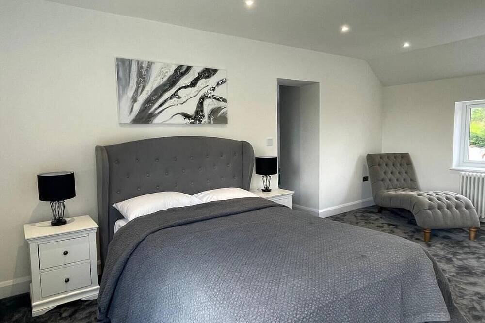 Spacious Large Modern Farm House in Hertfordshire