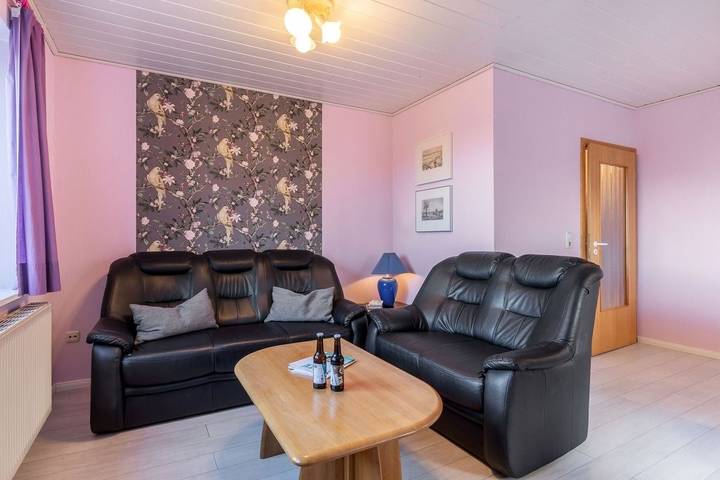 Ferienwohnung für 7 Personen, mit Terrasse und Garten in Westermarkelsdorf - 2