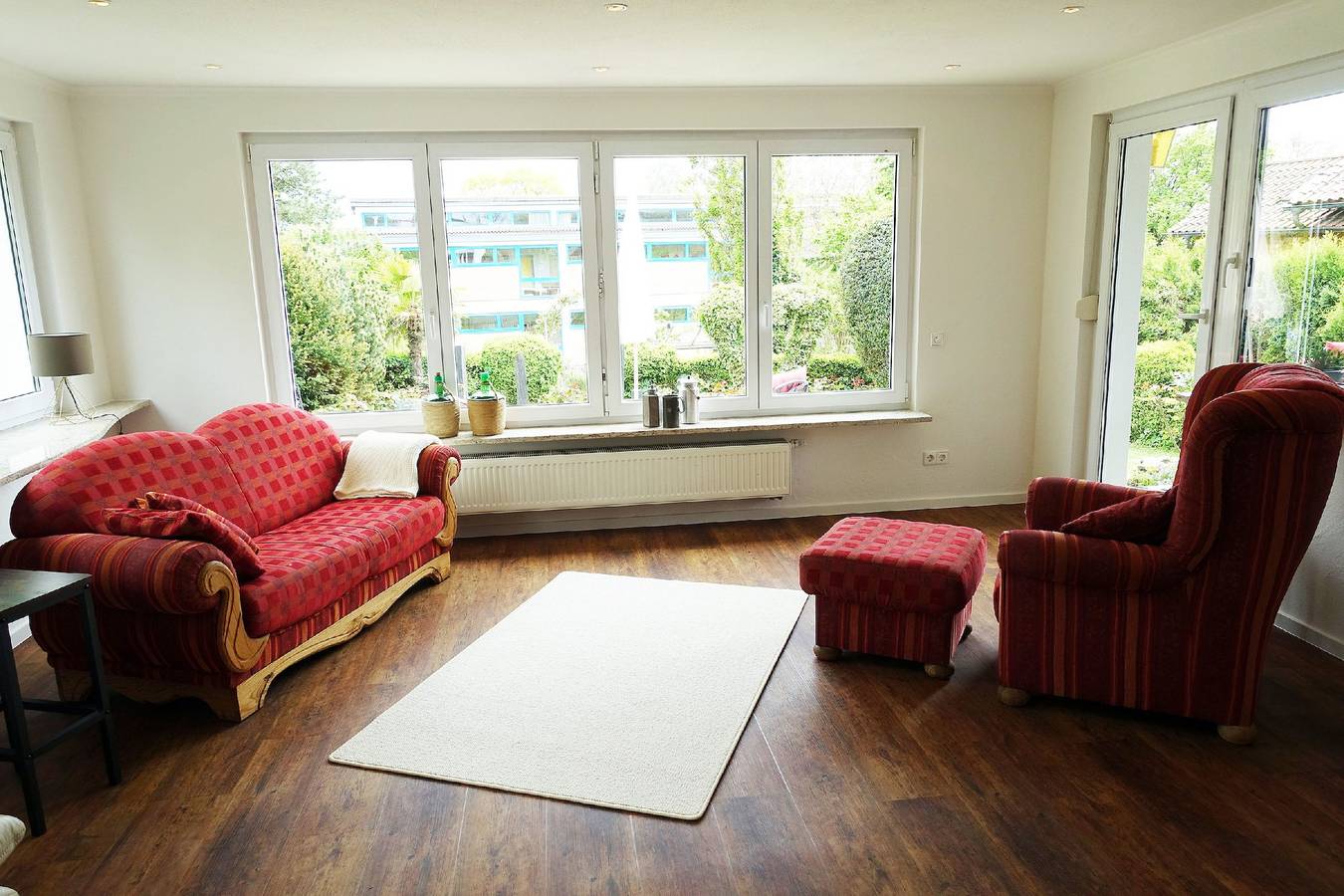 Ganze Wohnung, Ferienwohnung 'Heimatliebe' mit Bergblick, privater Terrasse und Wi-Fi in Immenstaad, Immenstaad am Bodensee