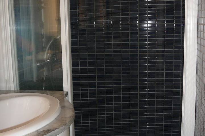 Bastidon indépendant dans grande propriété in Roquevaire, Côte méditerranéenne (France)