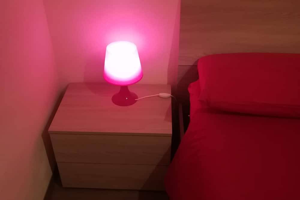 Ganze Wohnung, Elegante Wohnung mit separatem Eingang und Parkplatz jederzeit verfügbar in Letojanni, Messina Provinz