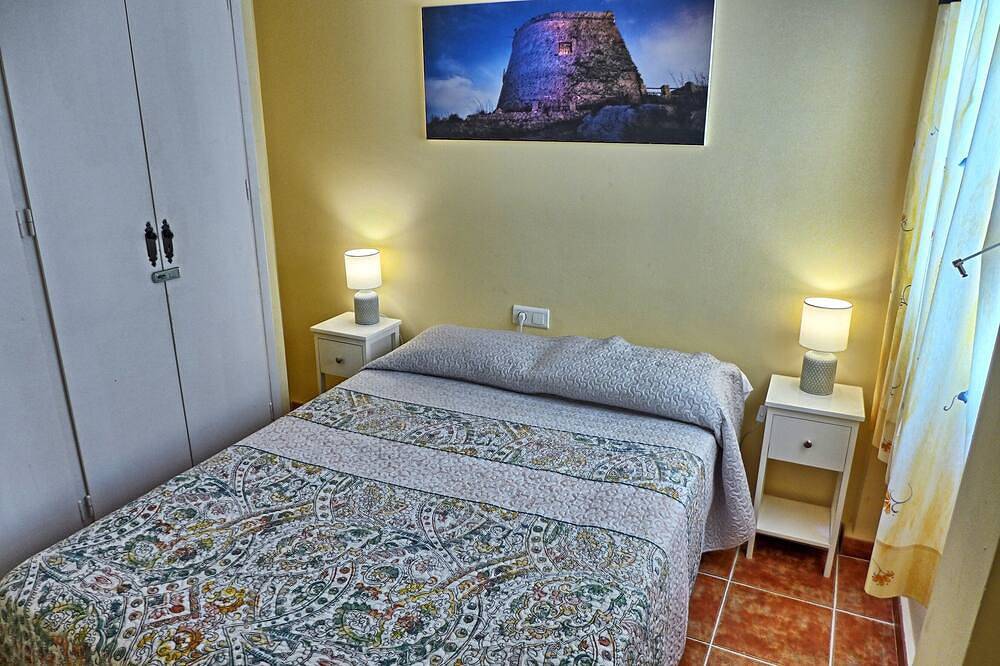 Top Floor Flat By Balcon De Europa With Sea Views in Nerja Centre, Nerja