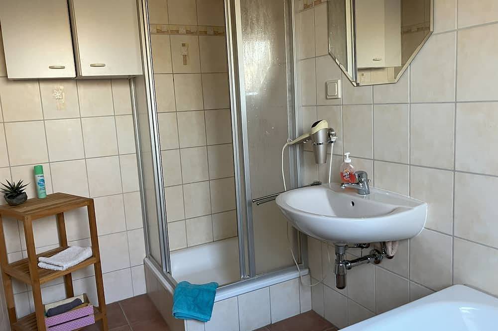 Ganze Wohnung, Doppelzimmer für 2 Gäste mit 14m² in Tribsees in Tribsees, Recknitz-Trebeltal