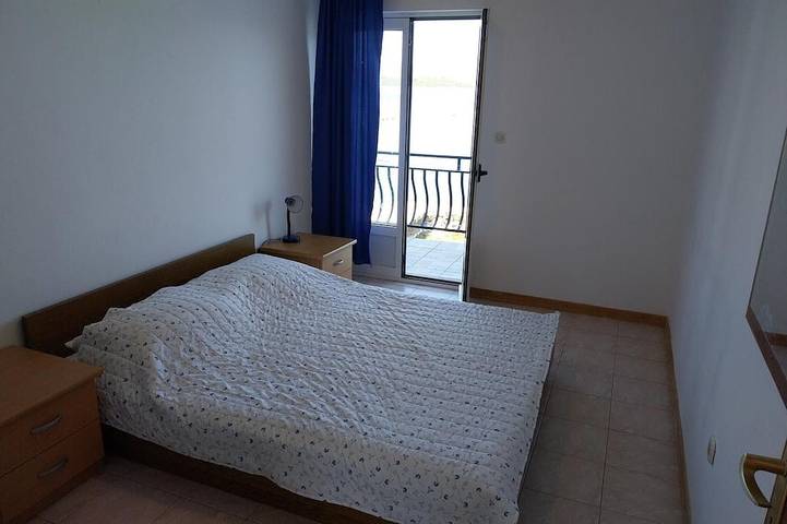 Ganze Wohnung, 1-Zimmer-Ferienwohnung am Strand Bucht Pjestata, Peljesac in Dubrovnik-Neretva