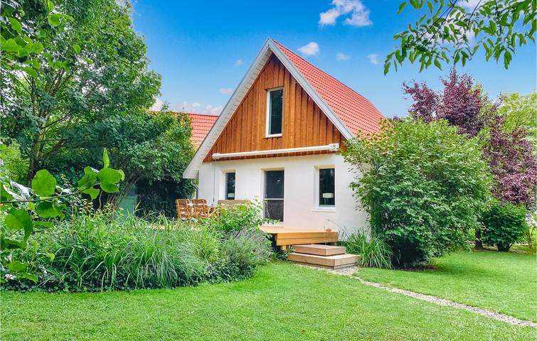 Ferienhaus für 3 Personen, mit Terrasse und Garten