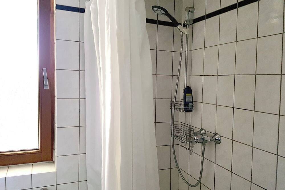 Ganze Wohnung, Schlossle I in Steinenbronn, Landkreis Böblingen