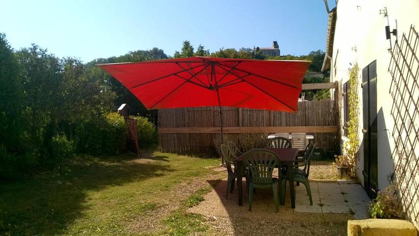 Location de vacances pour 7 personnes, avec Terrasse ainsi que Jardin et Vue à Saint-Pey-de-Castets