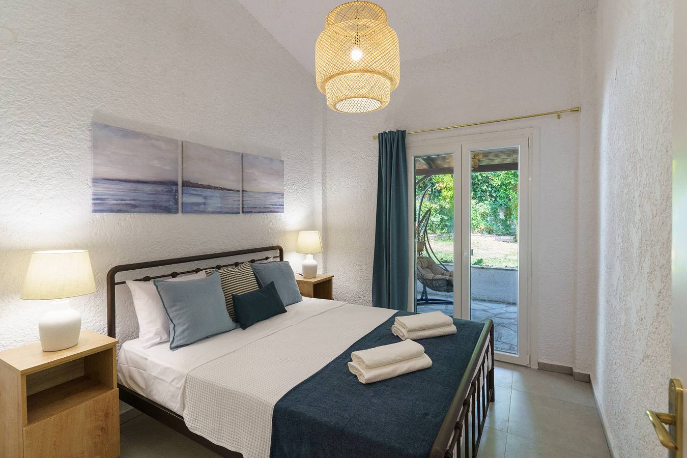 Sani Bliss: 2-Bd villa with private garden in Elani, Kassandra