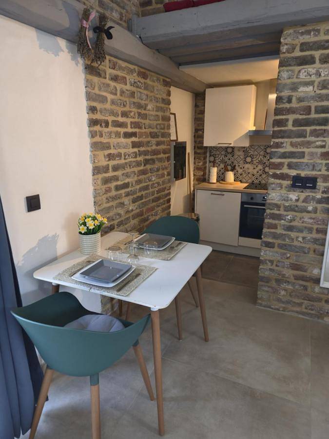 Gîte pour 2 personnes, avec jardin et vue à Ohey - 4