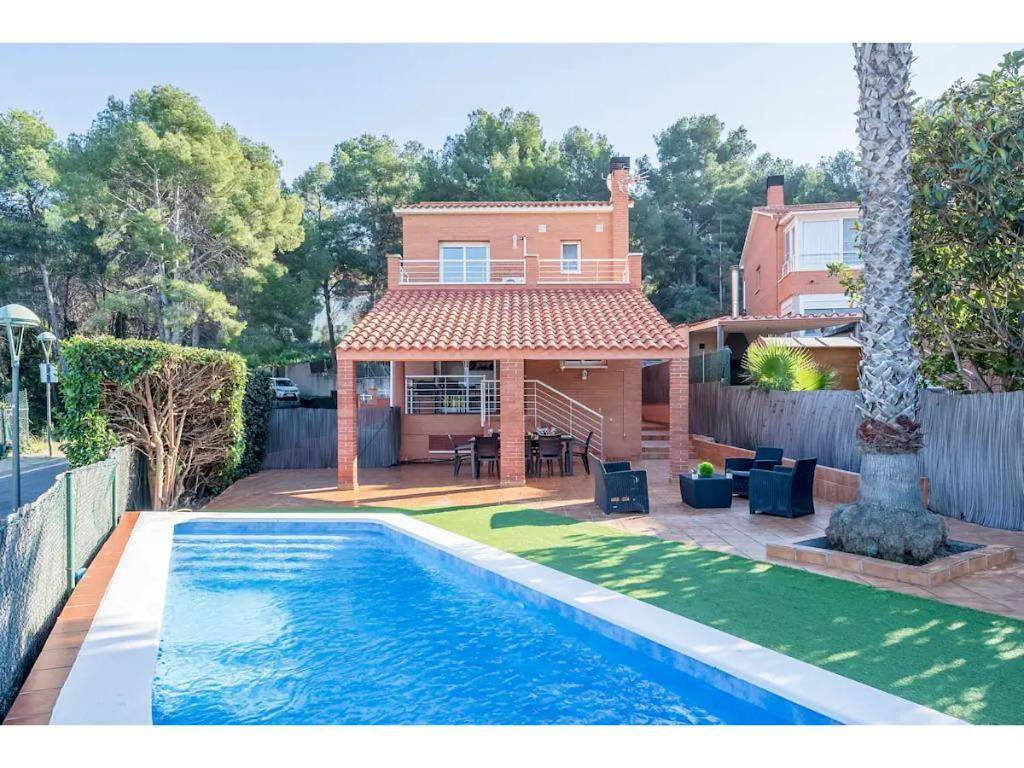 Villa with Garden View in La Móra, Tarragona