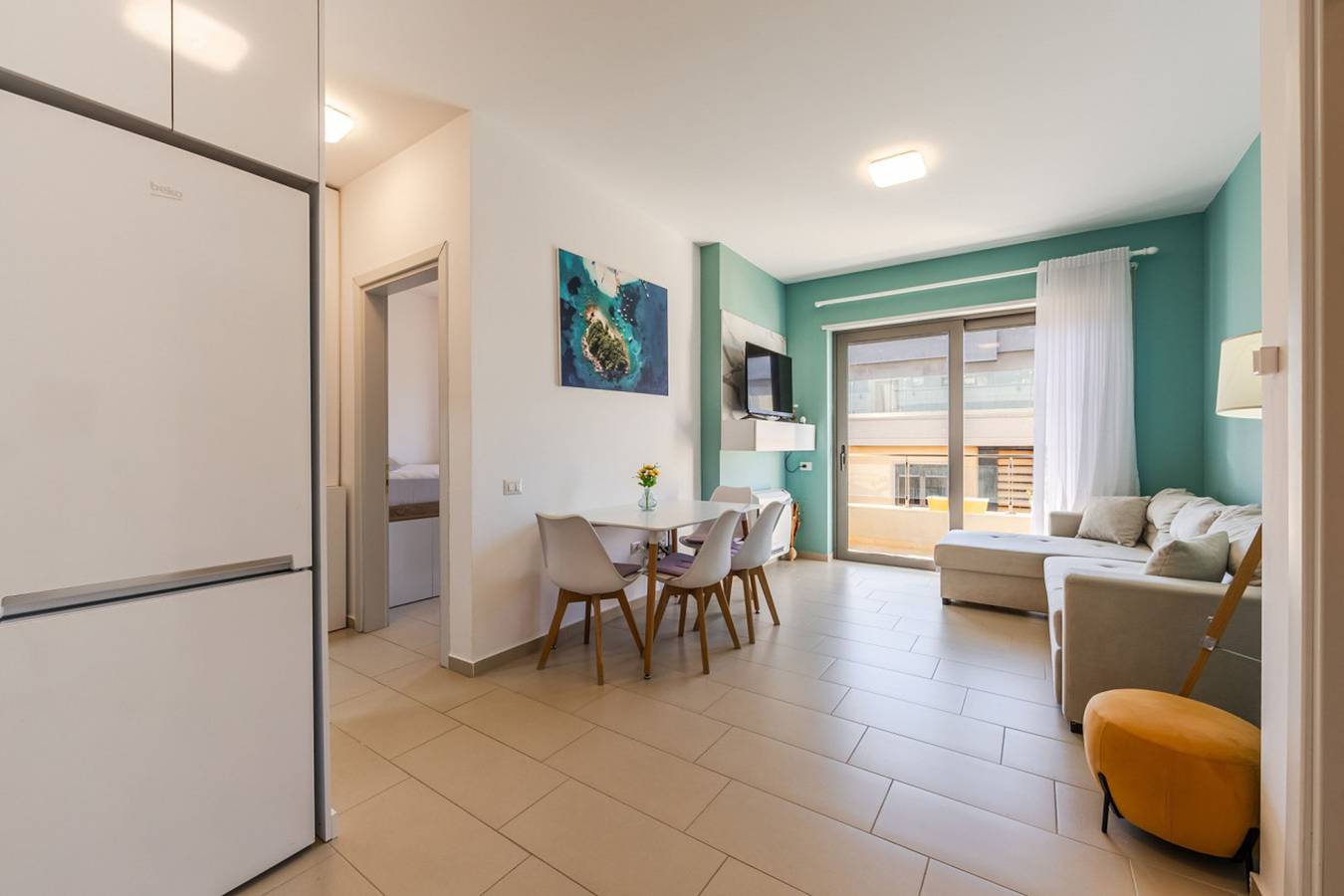 Apartamento entero, Sunny Apartment | 2Br in Vlorë in Vlorë (Ciudad), Vlorë