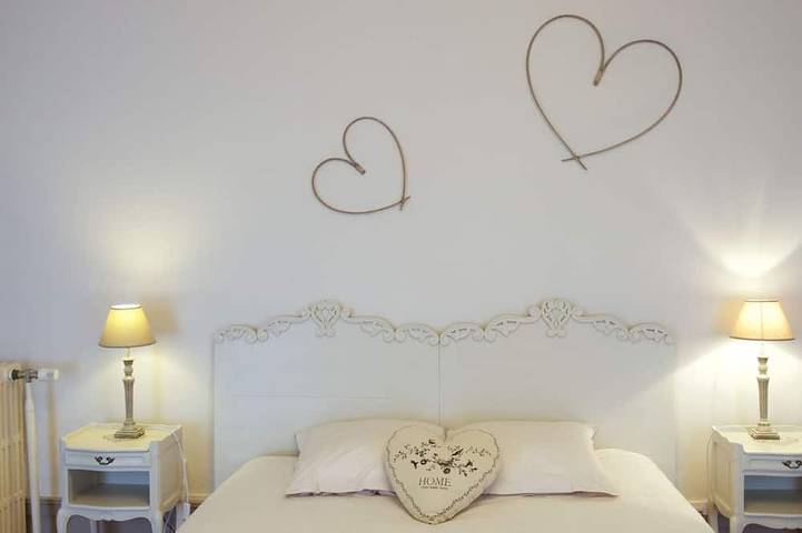 Gîte pour 8 personnes, avec terrasse à Thizy-les-Bourgs - 2