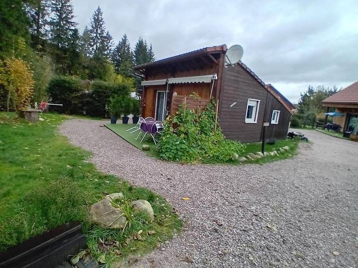 Gîte pour 2 personnes, avec terrasse ainsi que jacuzzi et jardin à Gérardmer - 3