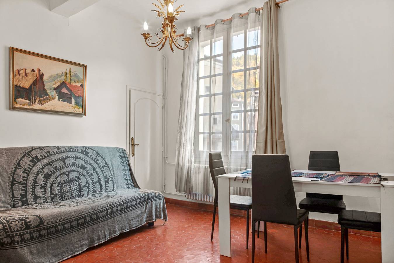 Appartement entier, Appartement '1er Étage' avec Wi-Fi in Castellane, Parc naturel régional du Verdon