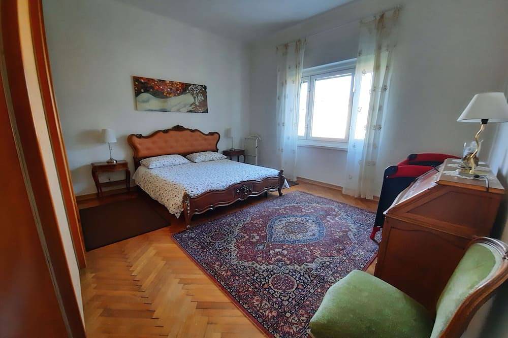 Ganze Wohnung, Apartment in Villa mit großem Garten, umgeben von viel Grün und Ruhe in Triest, Triest Provinz