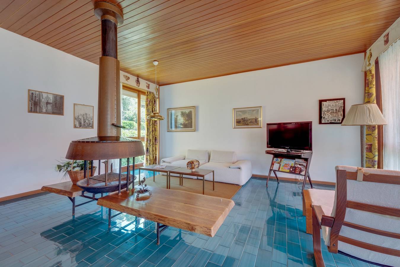 Villa Olivella in Sale Marasino, Catena Bresciana Occidentale