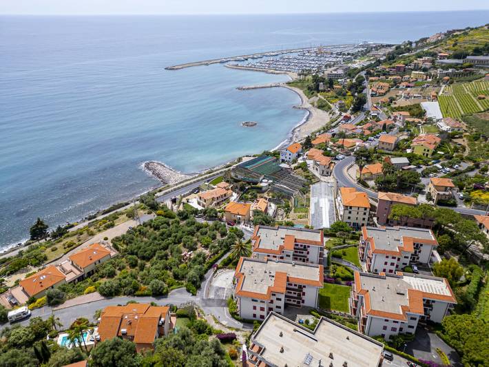 Ferienwohnung für 4 Personen, mit Balkon und Garten sowie Pool in Cipressa - 2