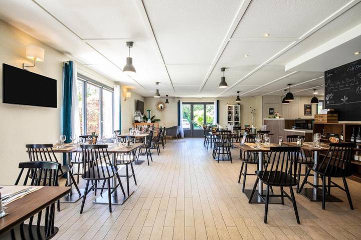 Hôtel pour 2 personnes, avec balcon et vue à Fougères - 4