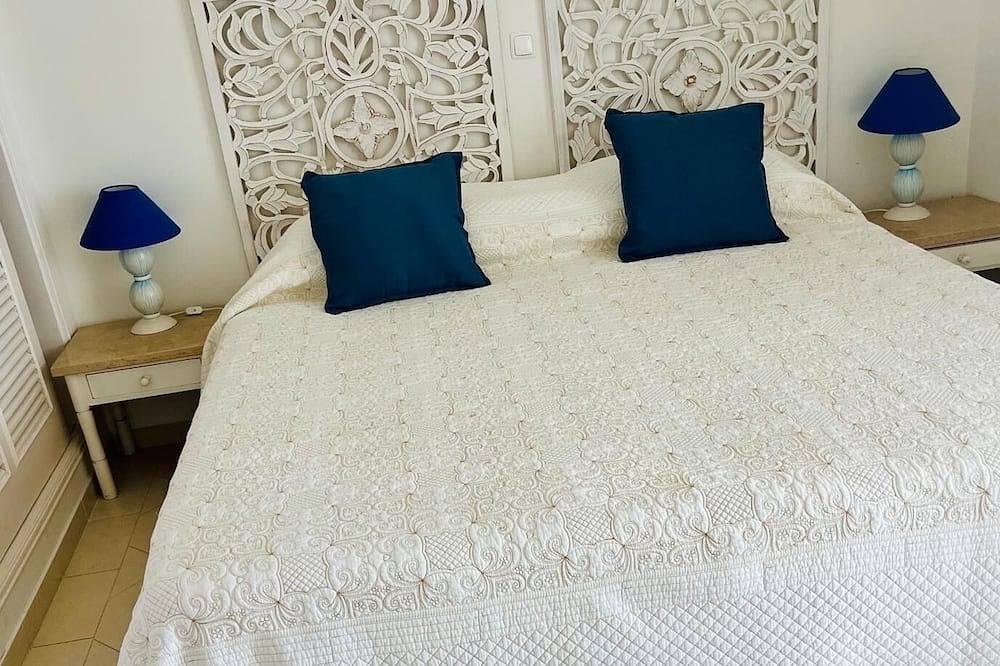 Ganze Wohnung, Geräumige nach Süden ausgerichtete Wohnung mit sonnigen Terrassen in Vale do Lobo, Almancil