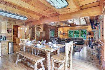 Log Cabin for 9 People in Sevier County, Photo 2