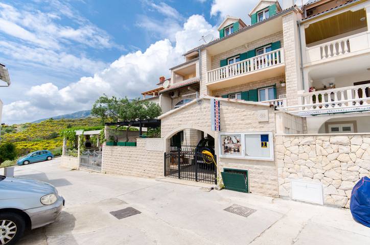 Hôtel pour 2 personnes à Bol - 4