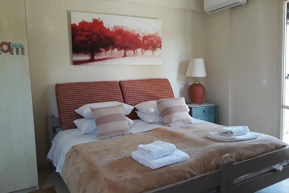 2Br Balconies & Pool – Apt 3 in Corfu