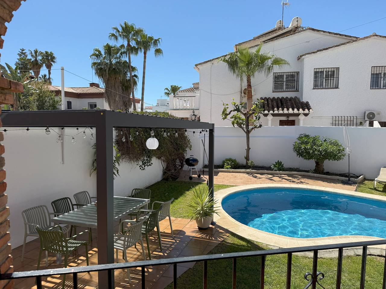 Villa Victoria in Playa de Burriana, Nerja