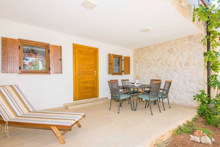 Vakantiewoning voor 4 personen, met terras en balkon/terras, kindvriendelijk in Vir